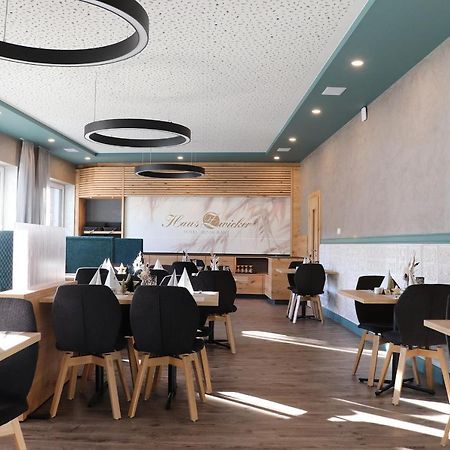 Hotel Restaurant Haus Zwicker Bleialf Exterior photo
